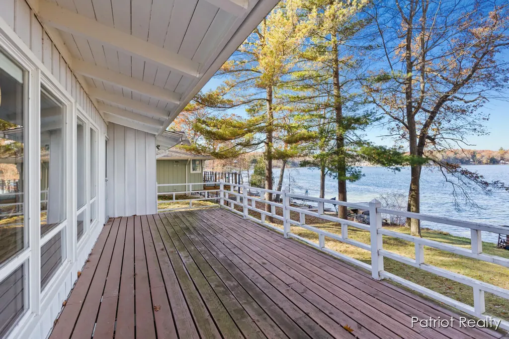 8995 Deer Point Drive Croton Township MI 49337