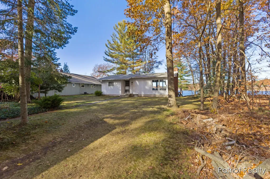 8995 Deer Point Drive Croton Township MI 49337