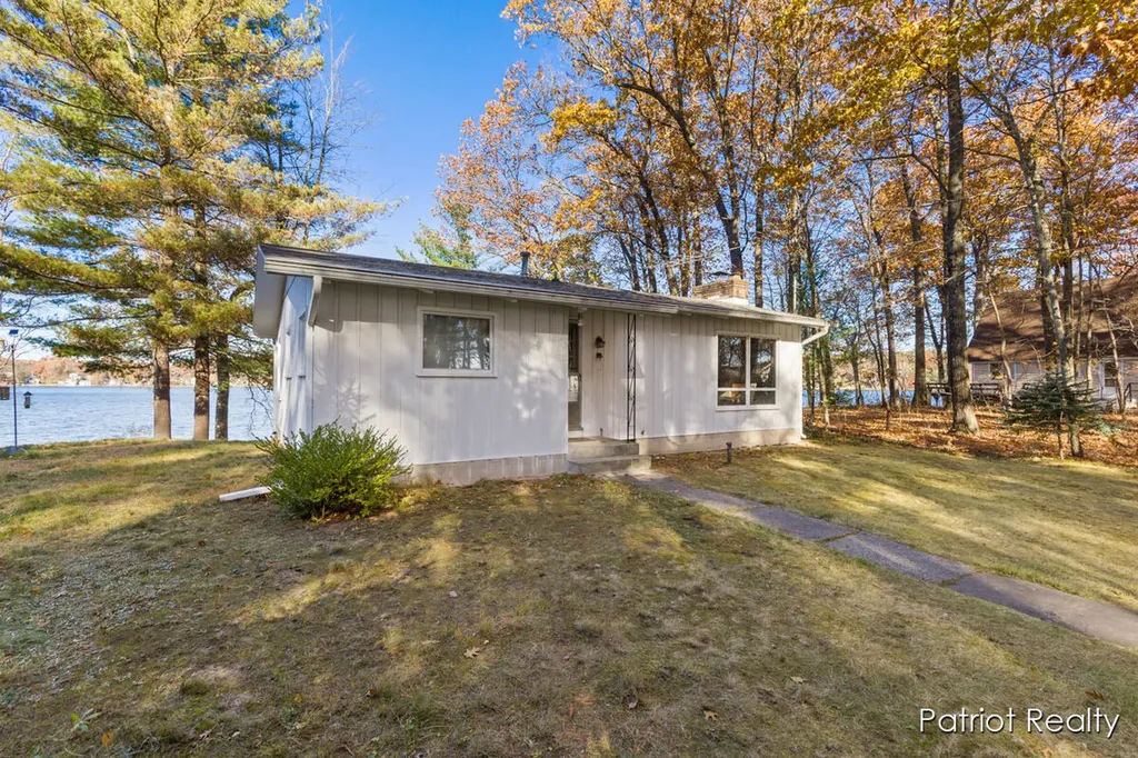 8995 Deer Point Drive Croton Township MI 49337