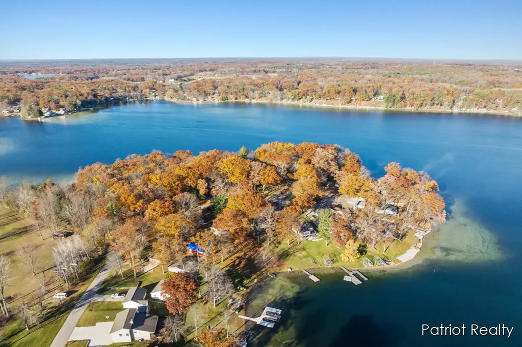 8995 Deer Point Drive Croton Township MI 49337