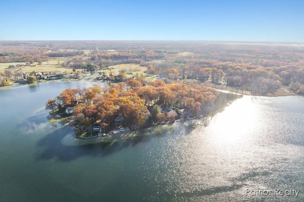 8995 Deer Point Drive Croton Township MI 49337