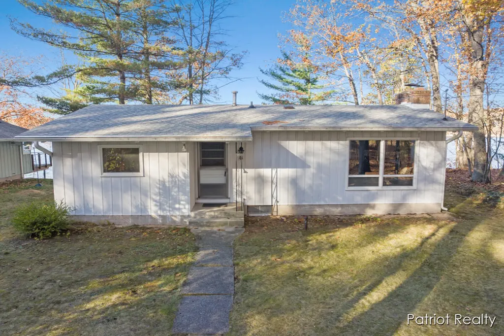 8995 Deer Point Drive Croton Township MI 49337