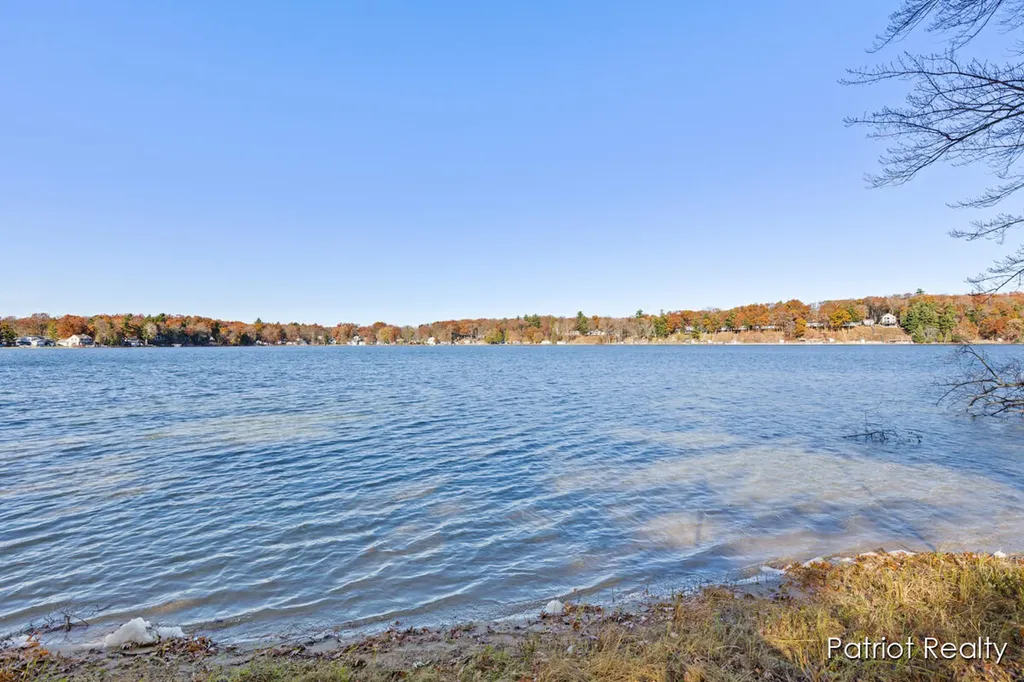 8995 Deer Point Drive Croton Township MI 49337
