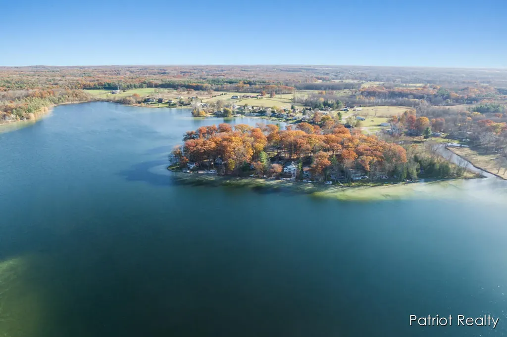8995 Deer Point Drive Croton Township MI 49337