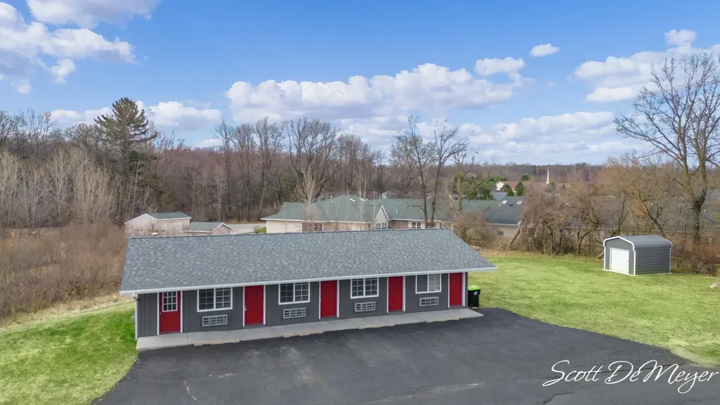 109 S Greenville West Drive Greenville City MI 48838