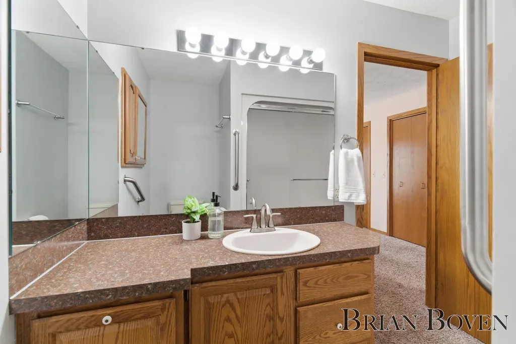 6957 Pinehurst Lane NE Cannon Township MI 49341