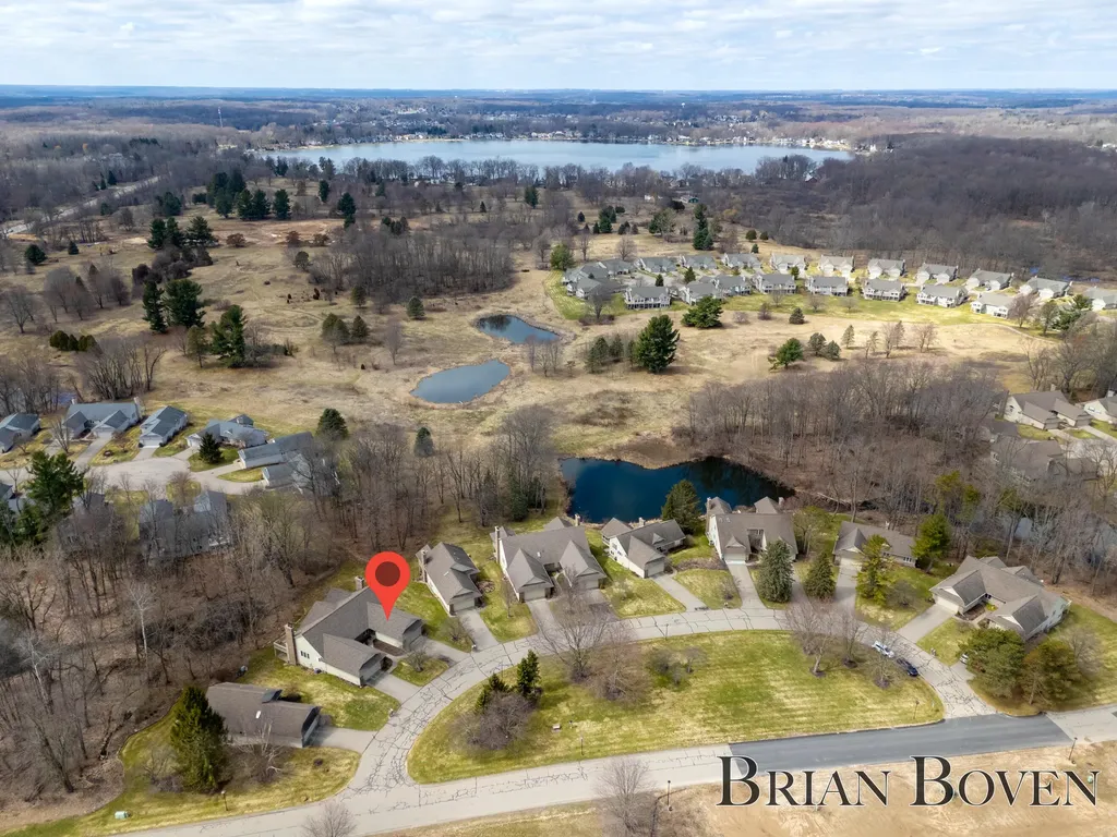 6957 Pinehurst Lane NE Cannon Township MI 49341