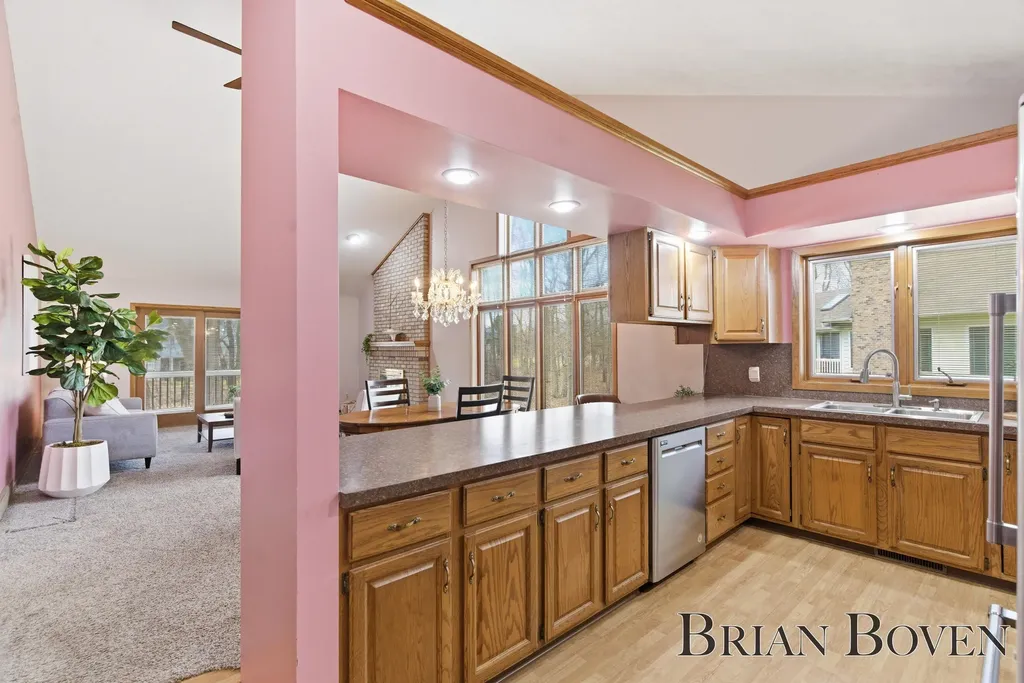 6957 Pinehurst Lane NE Cannon Township MI 49341