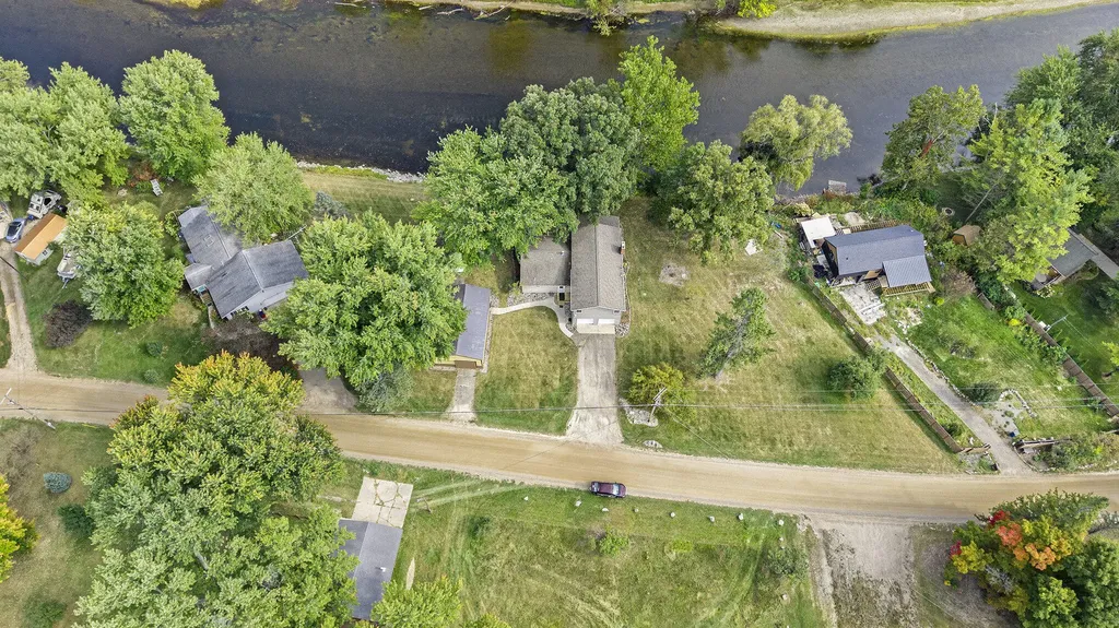 7842 Main Street Brooks Township MI 49337