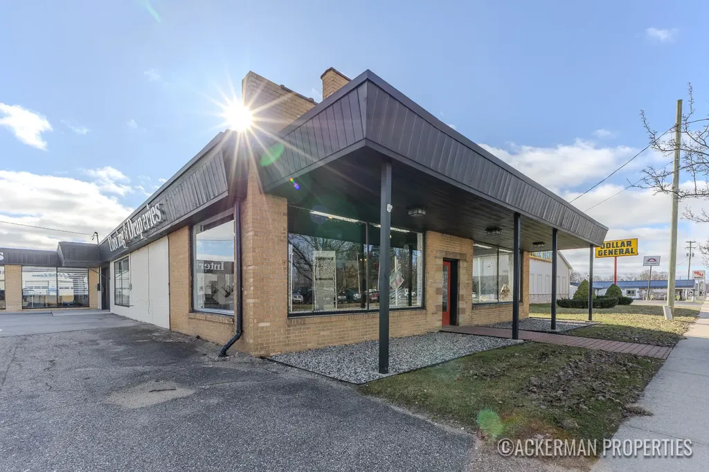 326 N Main Street NE Cedar Springs City MI 49319