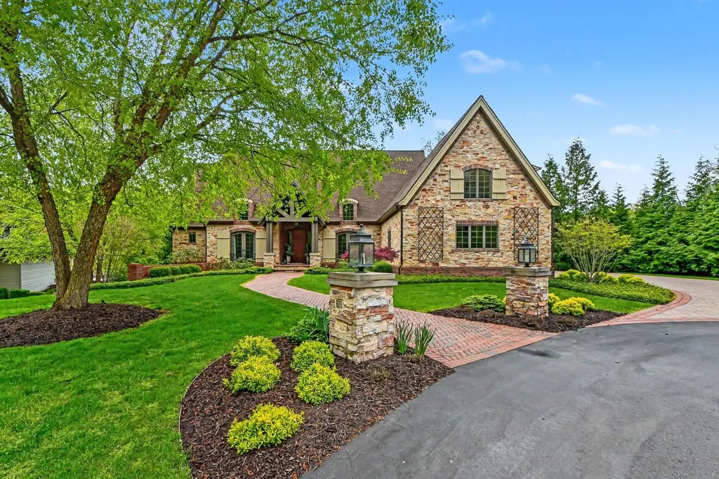 7428 Biscayne Way SE Cascade Charter Township MI 49546