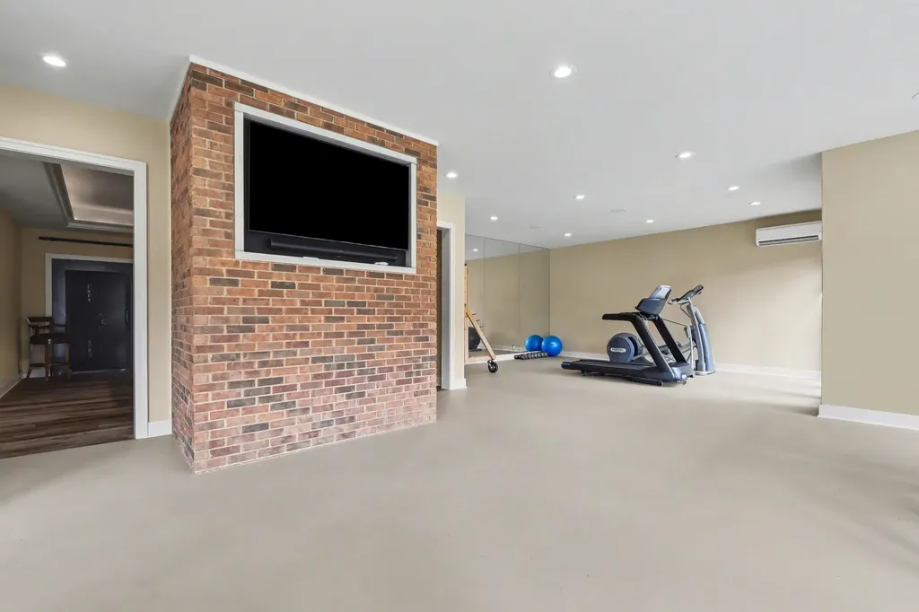 7428 Biscayne Way SE Cascade Charter Township MI 49546