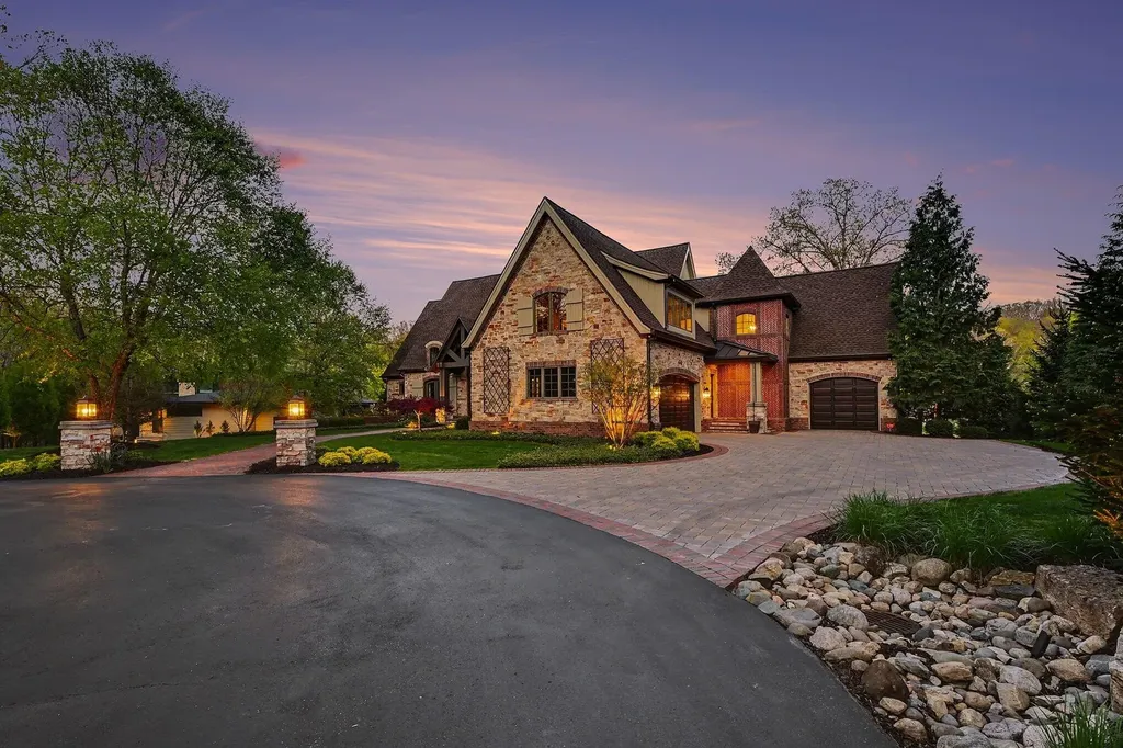 7428 Biscayne Way SE Cascade Charter Township MI 49546