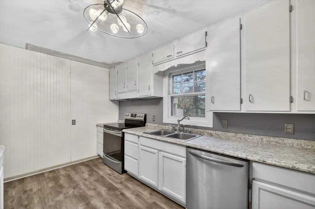206 Pleasantview Drive Battle Creek City MI 49017