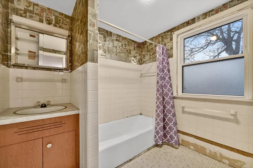 206 Pleasantview Drive Battle Creek City MI 49017