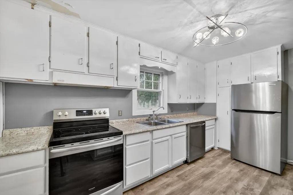 206 Pleasantview Drive Battle Creek City MI 49017
