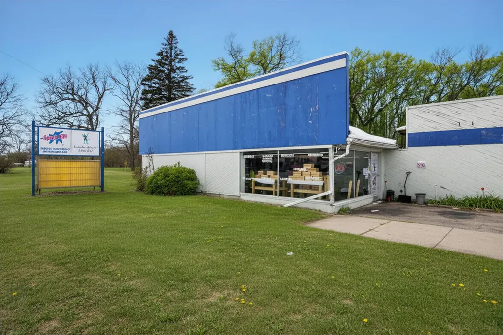 316 W Parkdale Avenue Manistee Township MI 49660