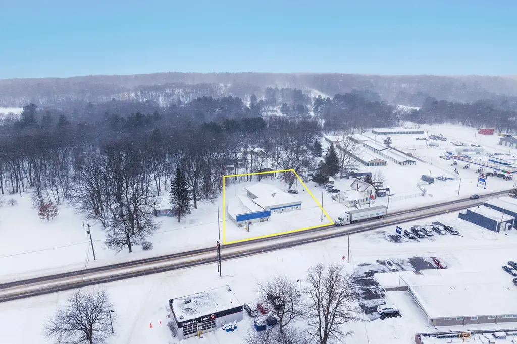 316 W Parkdale Avenue Manistee Township MI 49660