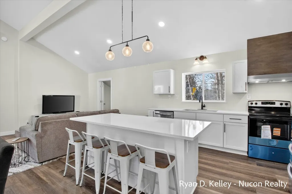 8411 Peninsula Drive W Morton Township MI 49346