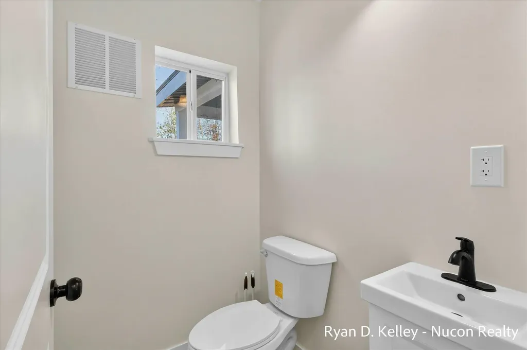 8411 Peninsula Drive W Morton Township MI 49346