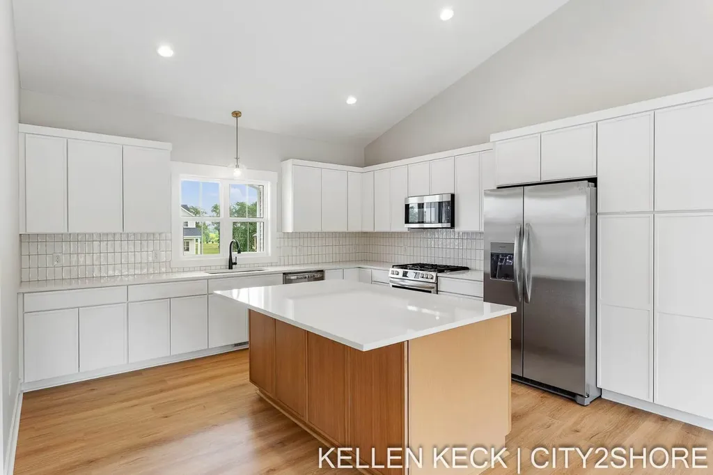 11325 Bancroft Way SE Bowne Township MI 49302