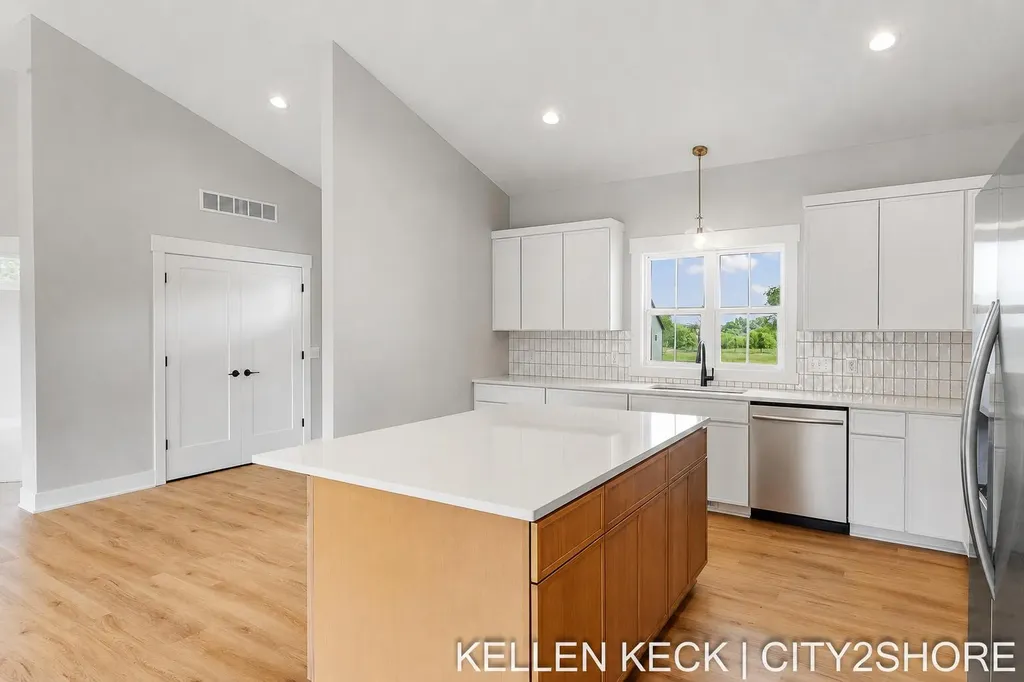 11325 Bancroft Way SE Bowne Township MI 49302