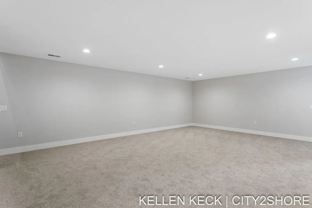 11325 Bancroft Way SE Bowne Township MI 49302