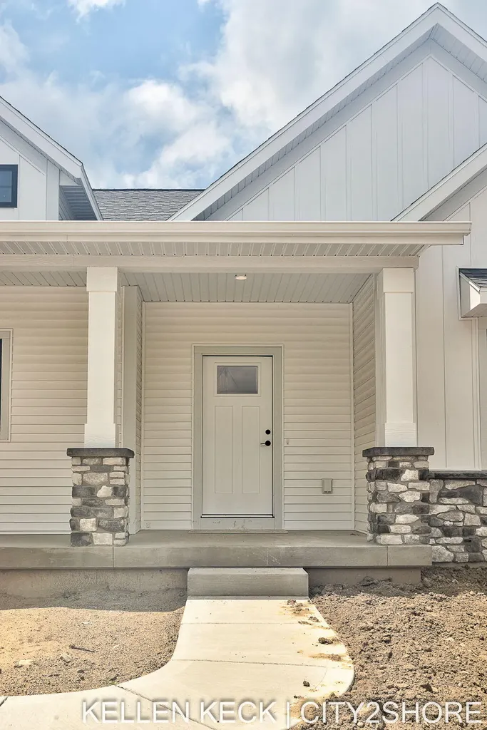 11325 Bancroft Way SE Bowne Township MI 49302