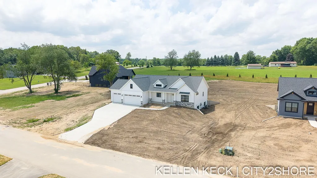 11325 Bancroft Way SE Bowne Township MI 49302
