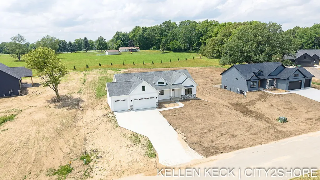 11325 Bancroft Way SE Bowne Township MI 49302