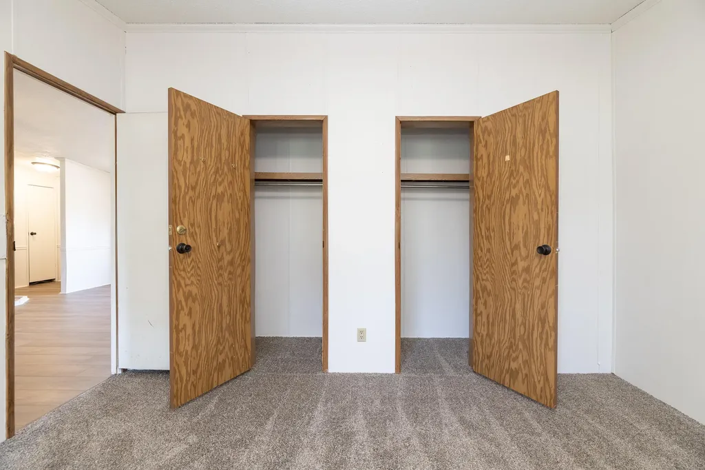 13064 Riverside Drive Constantine Township MI 49042
