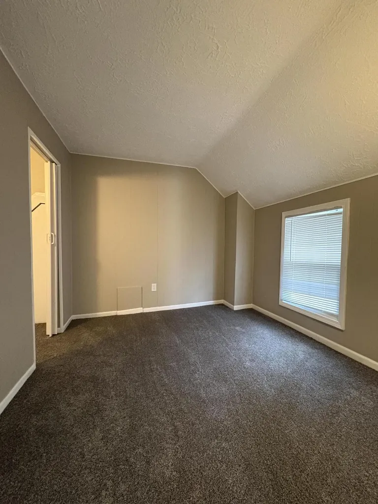 1955 Hendricks Avenue SW Wyoming City MI 49509