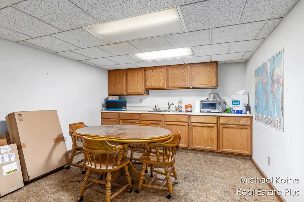 130 & 134 W State Street Hastings City MI 49058
