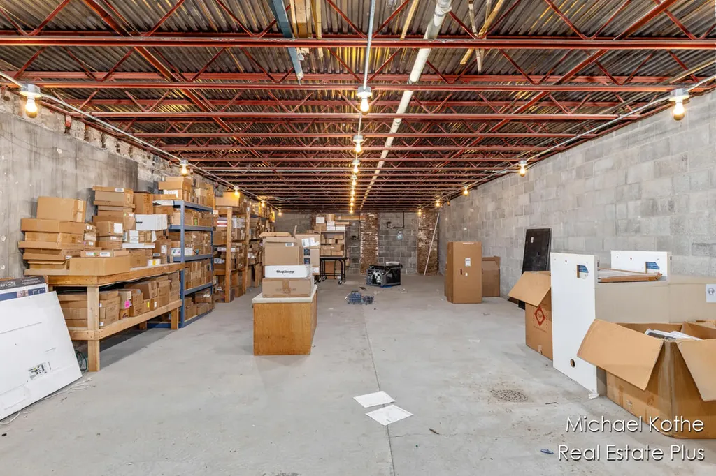 130 & 134 W State Street Hastings City MI 49058