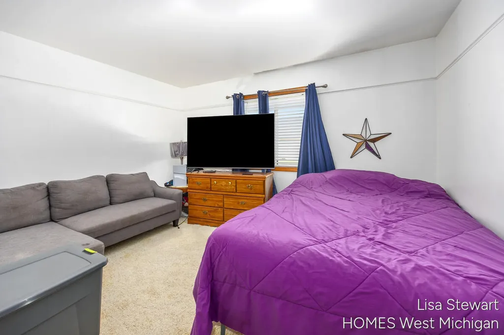 5951 Leisure South Drive SE Kentwood City MI 49548