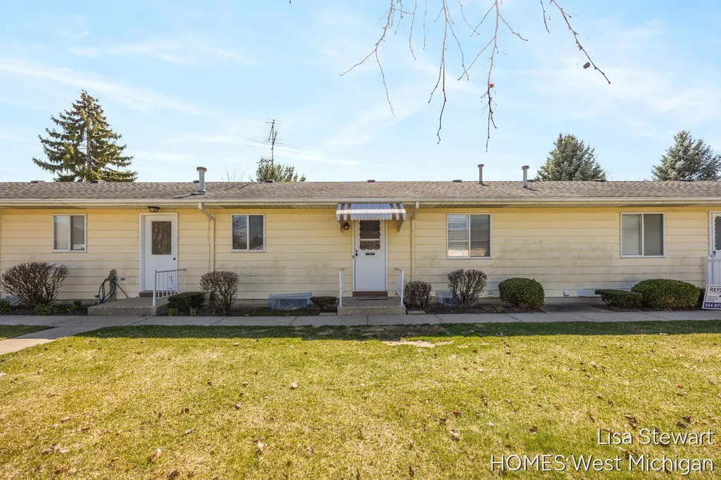 5951 Leisure South Drive SE Kentwood City MI 49548