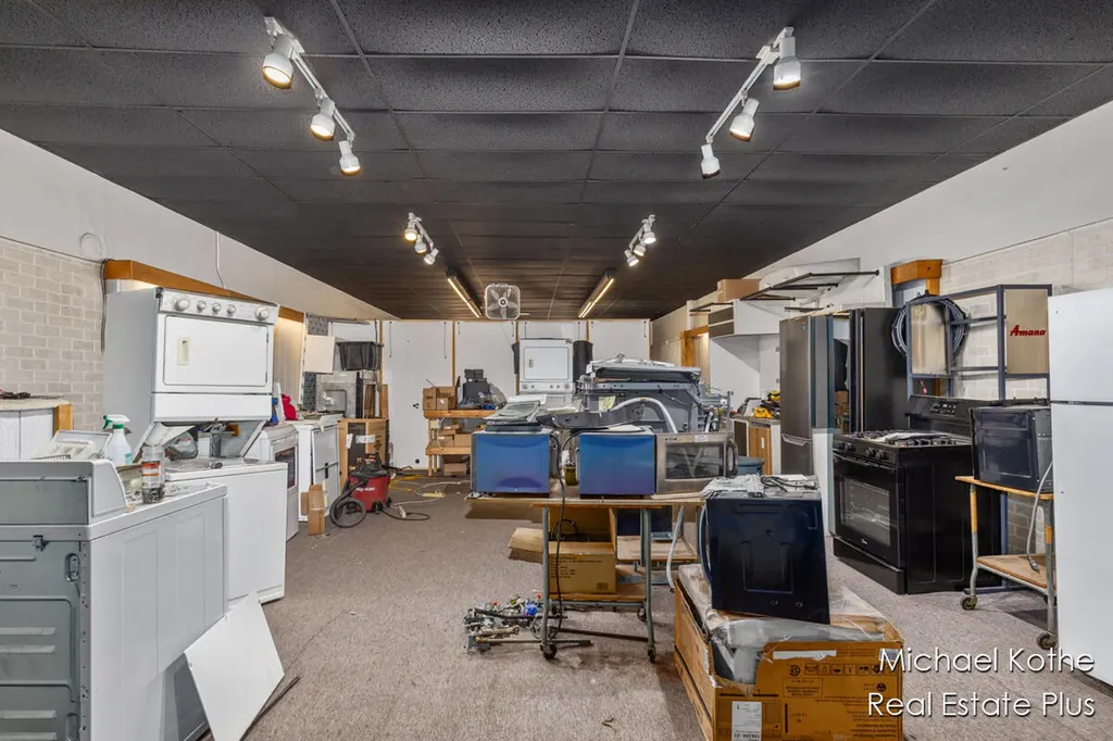 126 W State Street Hastings City MI 49058