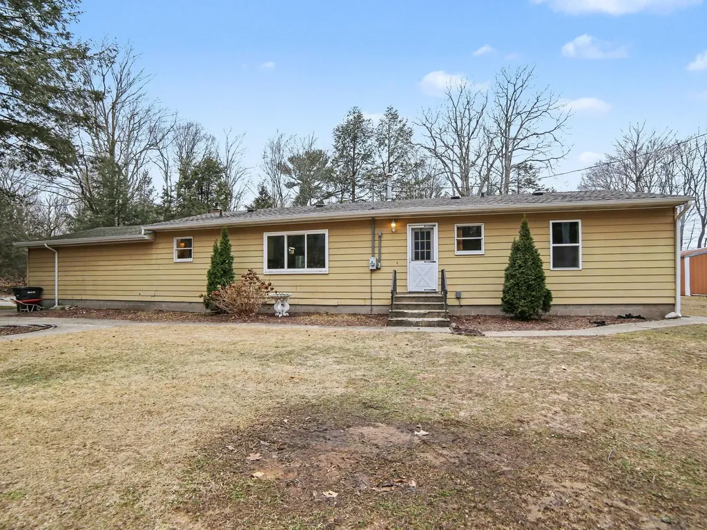 8590 W Thomas Road Benona Township MI 49455