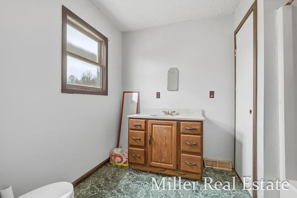 6130 Gurd Road Hope Township MI 49058