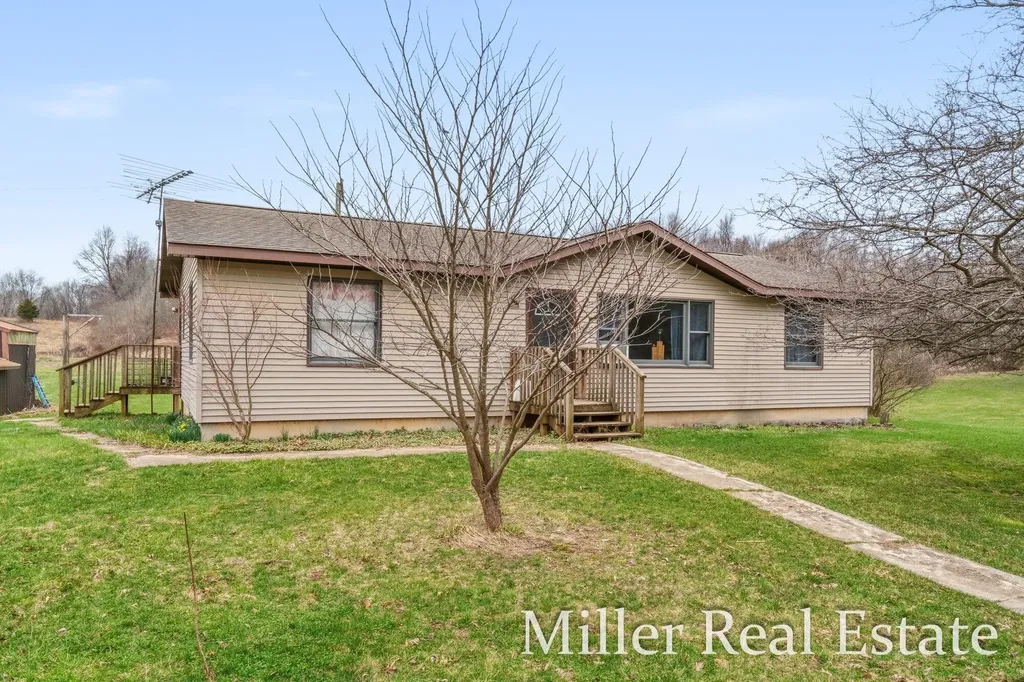 6130 Gurd Road Hope Township MI 49058