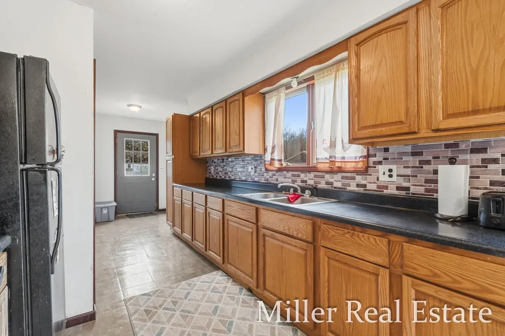 6130 Gurd Road Hope Township MI 49058