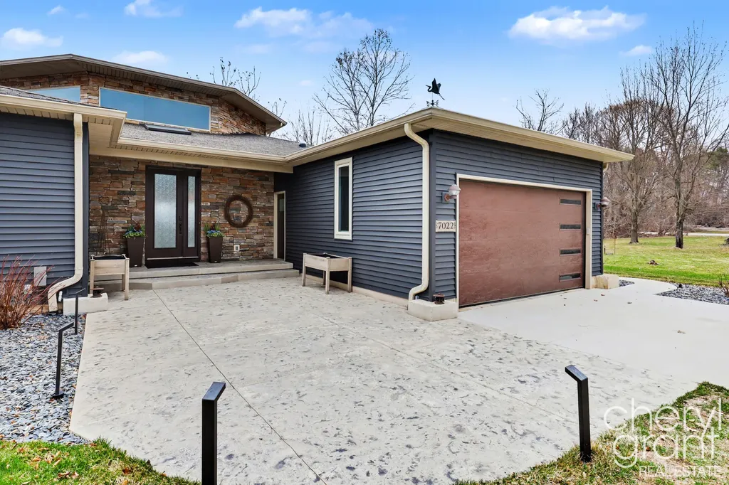 7022 Strawberry Lane Unknown City MI 48815