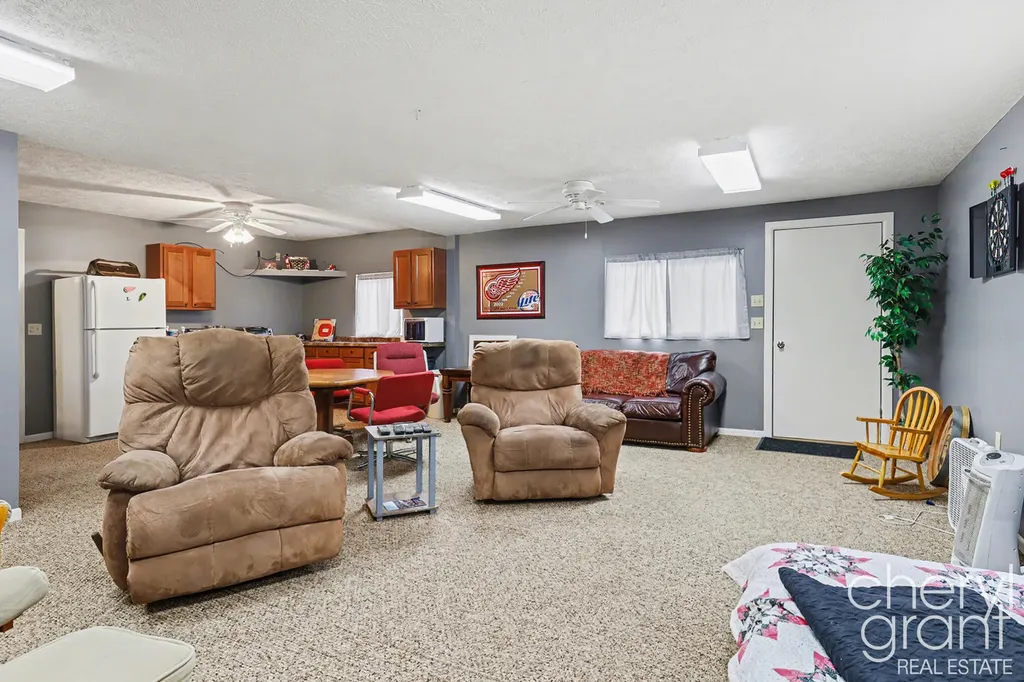 7022 Strawberry Lane Unknown City MI 48815