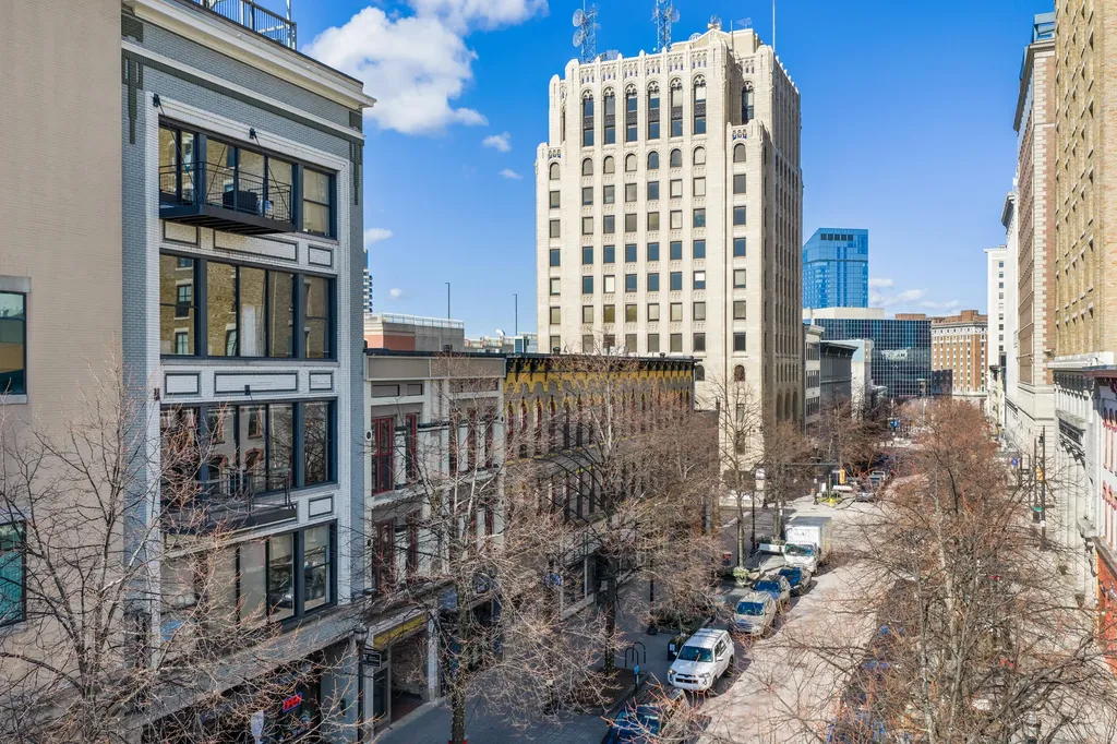 49 Monroe Center Street NW Grand Rapids City MI 49503