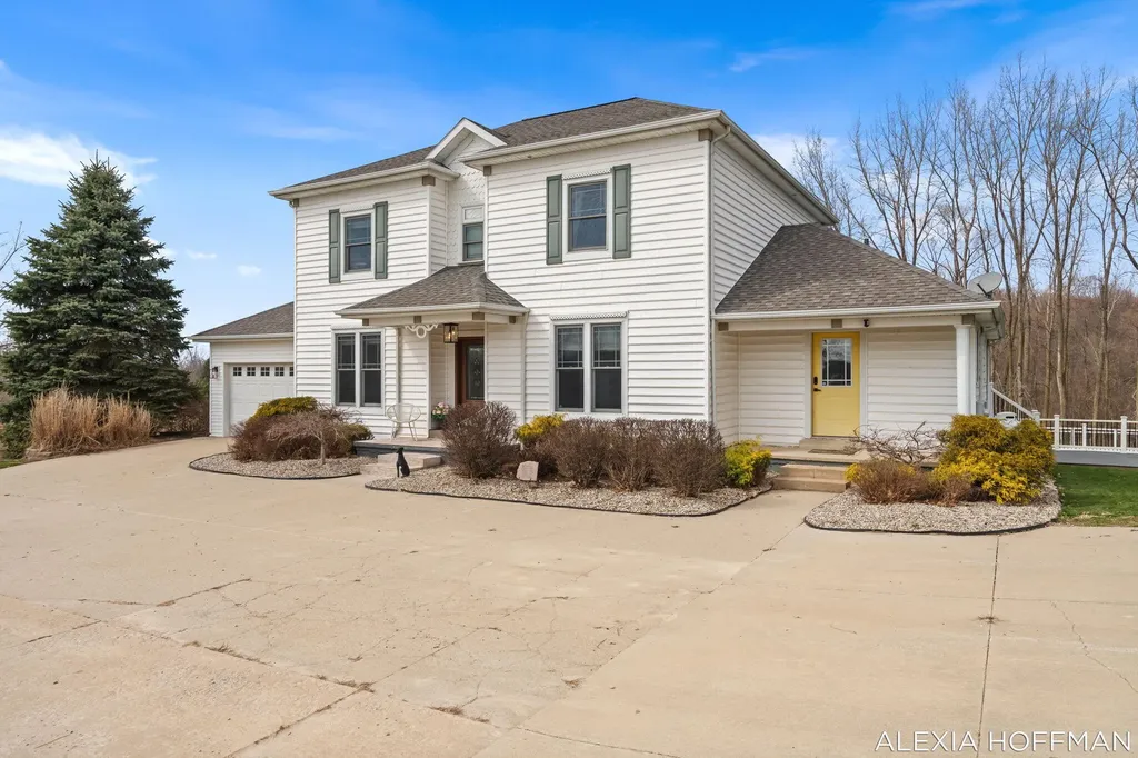 7266 Peddler Lake Campbell Township MI 48815
