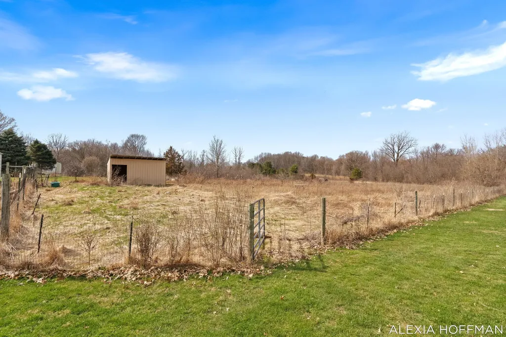 7266 Peddler Lake Campbell Township MI 48815