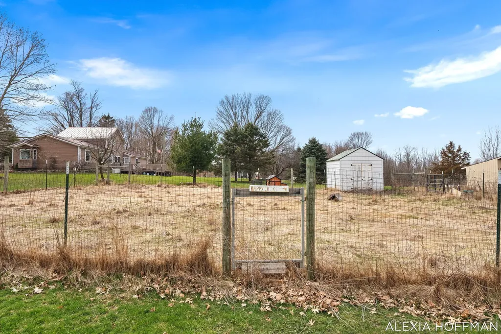 7266 Peddler Lake Campbell Township MI 48815