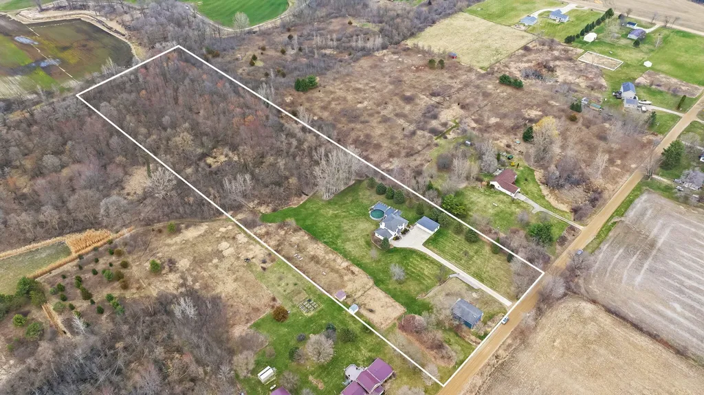 7266 Peddler Lake Campbell Township MI 48815
