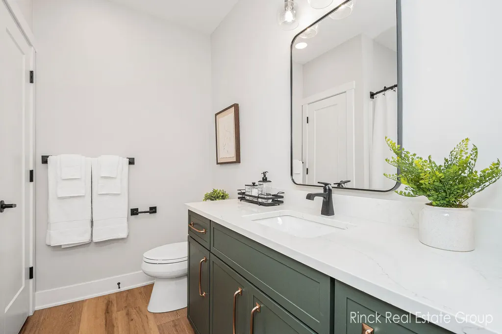 3370 Ravinewood Court Georgetown Charter Township MI 49428
