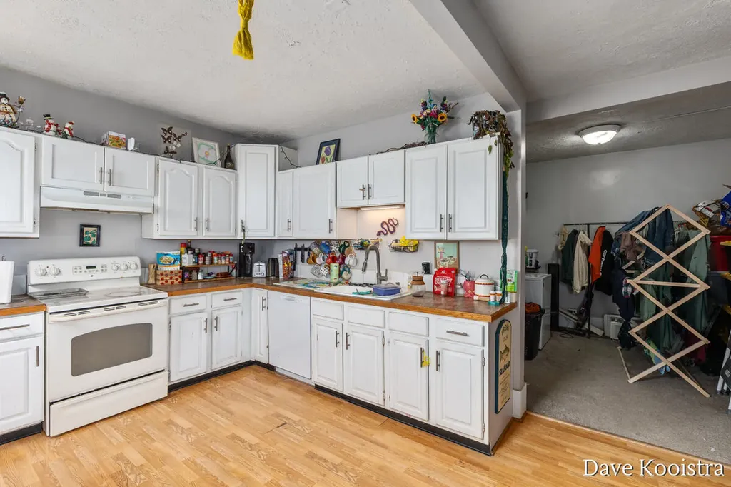 737 Clancy Avenue NE Grand Rapids City MI 49503